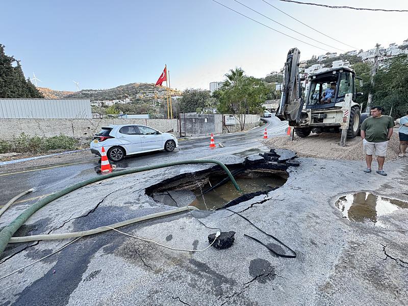 Bodrum'da patlayan isale hattı patladı (AA)