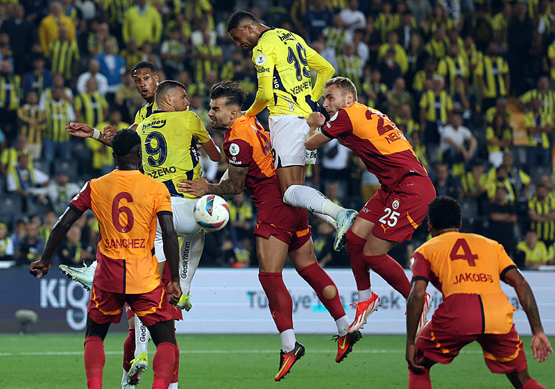 Youssef En-Nesyri Fenerbahçe formasıyla 8 maçta 1 gol atabildi. [Anadolu Ajansı]