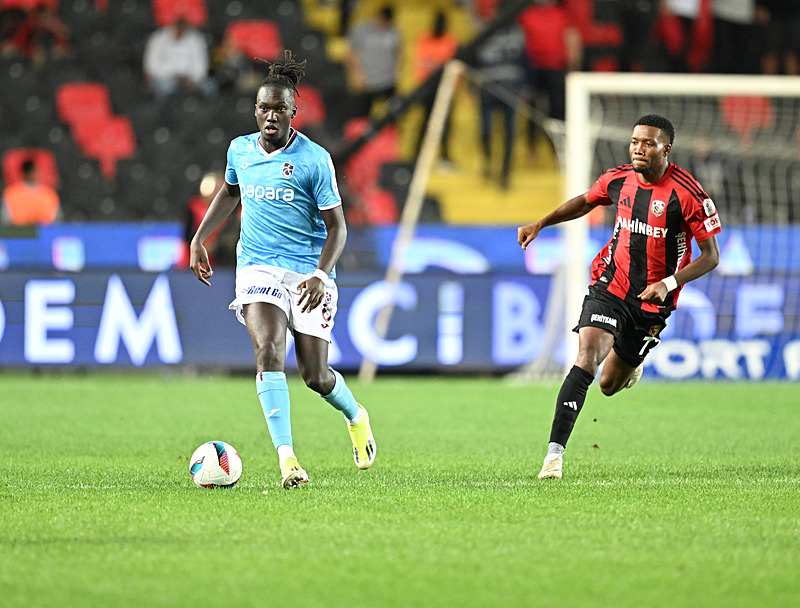 Batista Mendy yeniden stopere çekildi. [Anadolu Ajansı]