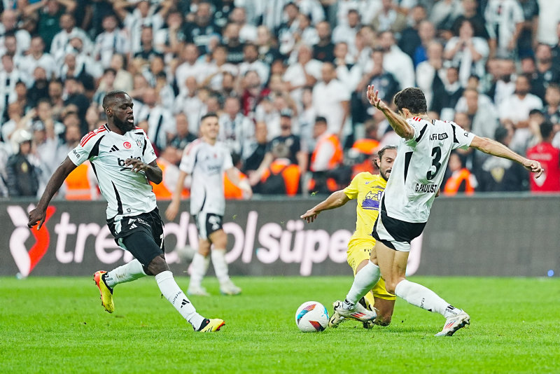 Beşiktaş Eyüpspor'u 2-1 mağlup etti. (AA)