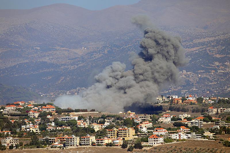 İsrail Lübnan'da hava saldırısına devam ediyor, Reuters