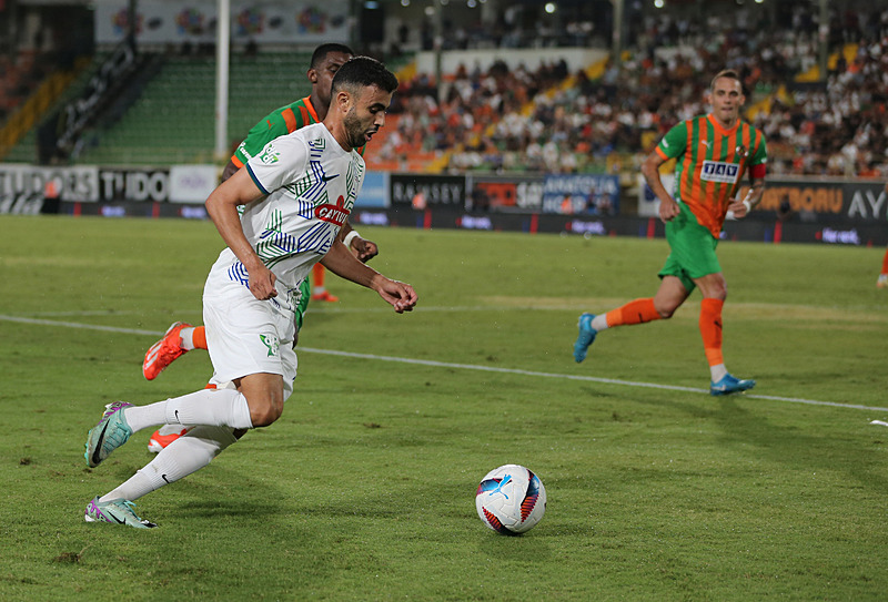 Rachid Ghezzal maçta etkili bir performans ortaya koyamadı. [Anadolu Ajansı]