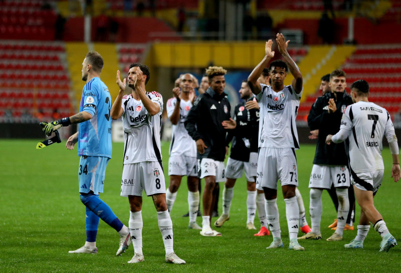 Beşiktaş, perşembe gecesi Frankfurt ile karşılaşacak. (AA)