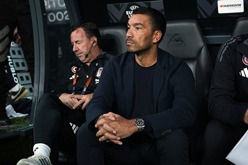 Giovanni van Bronckhorst iyi yolda olduklarını söyledi. [İHA]