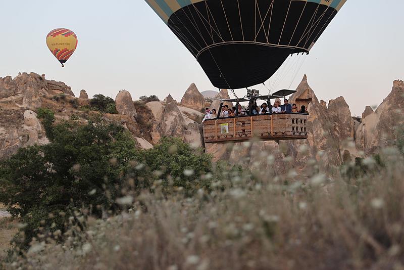 Sıcak hava balonu yolculuğu (Takvim.com.tr Fotoğraf Arşivi)