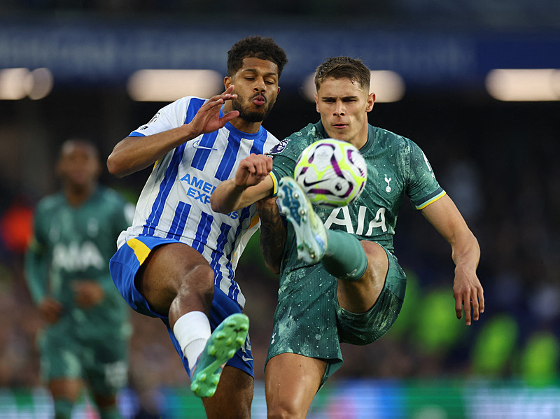 Brighton puanını 12'ye yükseltti. [REUTERS]