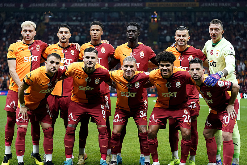 Okan Buruk son maçın ilk 11'inde bulunmayan isimlerden sadece Fernando Muslera'ya şans verdi. [İHA]