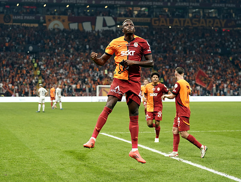 Victor Osimhen son maçında Kasımpaşa'ya 2 gol attı. [AA]