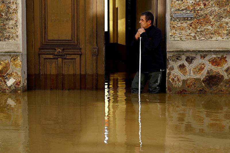 Kirk Kasırgası Fransa'da da sel baskınlarına yol açtı, Reuters