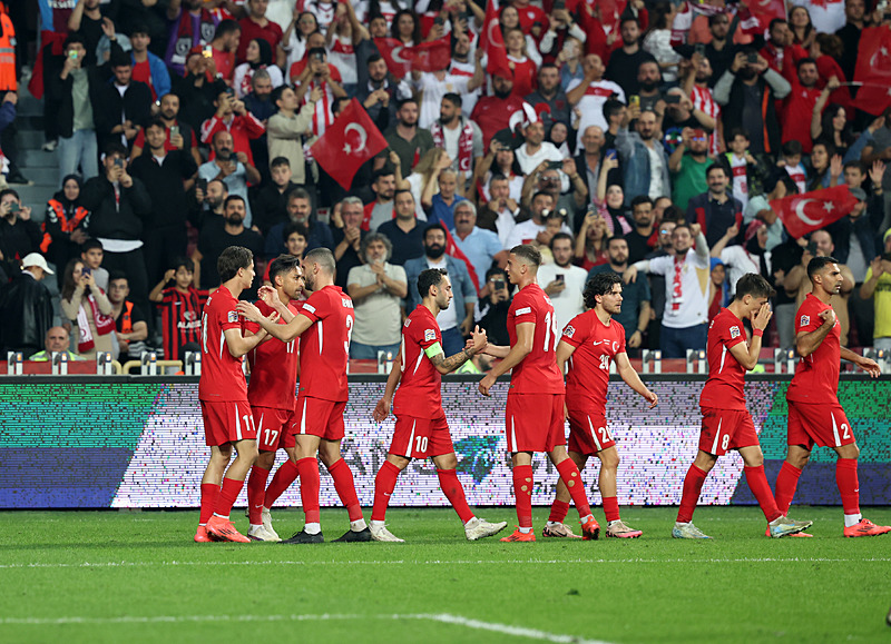 A Milli Futbol Takımımız Karadağ'ı İrfan Can Kahveci'nin golü ile 1-0 yenmişti. [DHA]