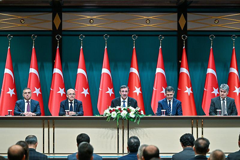 Cumhurbaşkanlığı Külliyesi'nde 2025 Yılı Merkezi Yönetim Bütçe Bağlama Töreni gerçekleştirildi (AA)