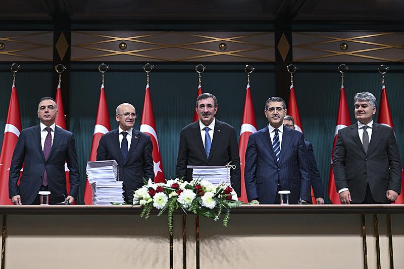 Cumhurbaşkanlığı Külliyesi'nde 2025 Yılı Merkezi Yönetim Bütçe Bağlama Töreni gerçekleştirildi (AA)