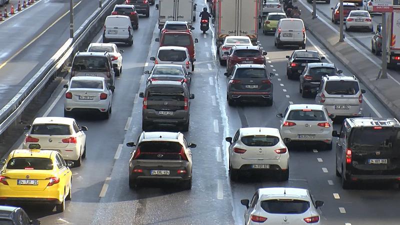 İstanbul'da sağanak sonrası trafikte aksamalar yaşandı (AA)