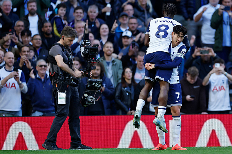 Tottenham puanını 13'e yükseltmeyi başardı. (AFP)