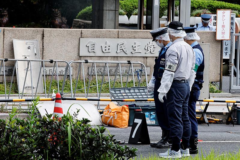 Japonya'da iktidarda olan Liberal Demokrat Parti’nin (LDP) başkent Tokyo’daki genel merkezine molotofkokteylli saldırı düzenlendi, Reuters