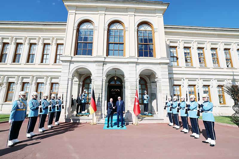 Başkan Erdoğan Scholz'u kabul etti (AA)