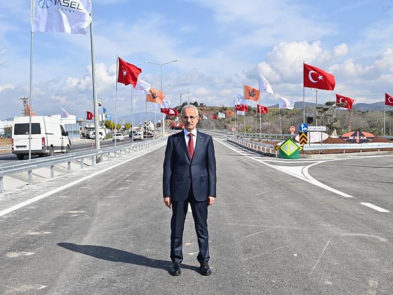 Ulaştırma ve Altyapı Bakanı Abdulkadir Uralpğlu (Fotoğraf: DHA)