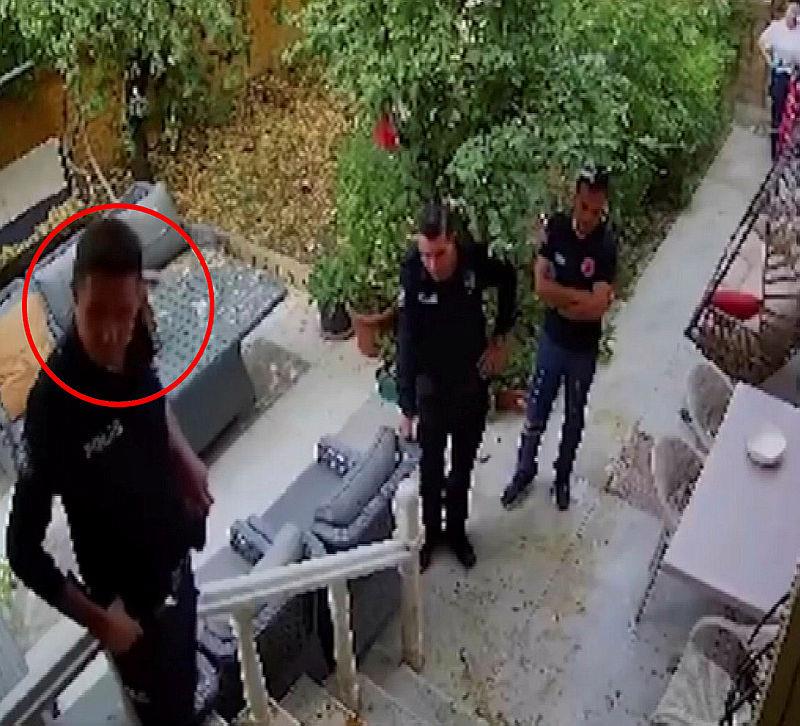 İhbara giden polis, 7 yerinden bıçaklandı. (DHA)