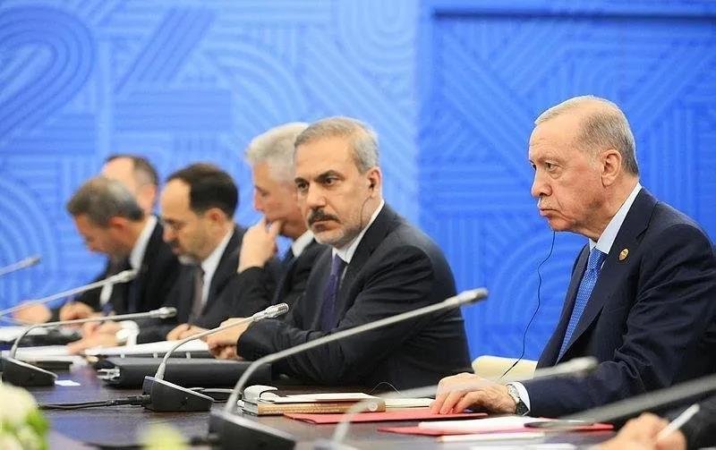 Başkan Recep Tayyip Erdoğan, BRICS Zirvesi kapsamında Rusya Devlet Başkanı Vladimir Putin ile bir araya geldi. (AA)