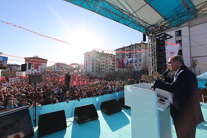 Başkan Erdoğan Hatay'da deprem konutlarını teslim etti (AA)