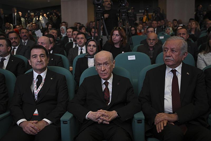 Tarihi 'İmralı çıkışı' sonrası MHP lideri Bahçeli'den ilk açıklama: Türkler ile Kürtlerin birbirini sevmesi farzdır (AA)