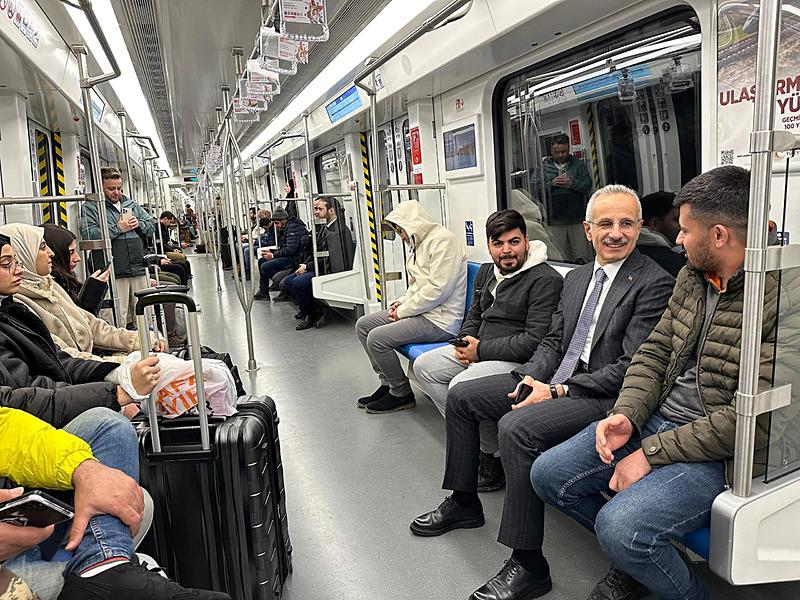 Gayrettepe-İstanbul Havalimanı-Arnavutköy metro hattı rekor kırdı (DHA)