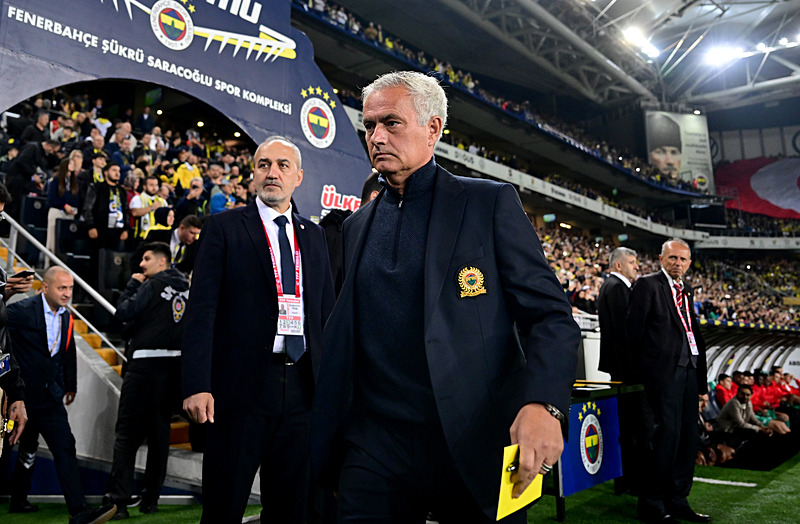 Jose Mourinho çift forvetle Bodrum FK karşısına çıktı (AA)