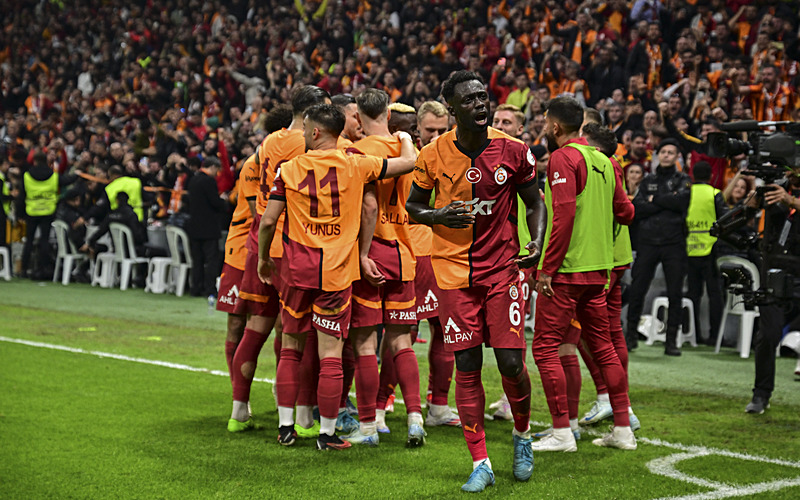 Galatasaray Beşiktaş'ı 2-1 yendi (AA)