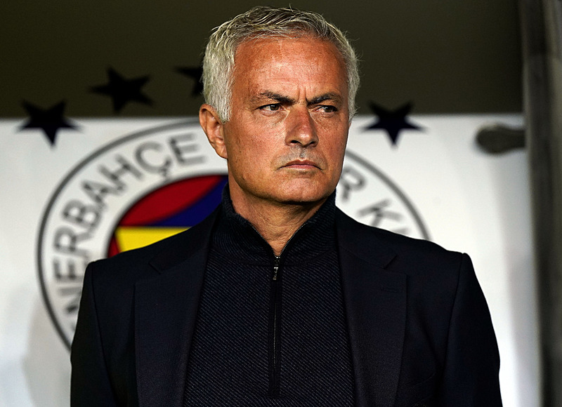 Jose Mourinho Fenerbahçe'de şampiyonluk kazanmak için mücadele veriyor (İHA)