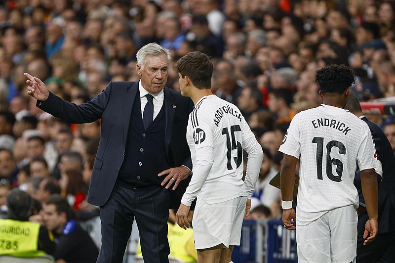 Carlo Ancelotti, Arda Güler ve Endrick. (REUTERS)