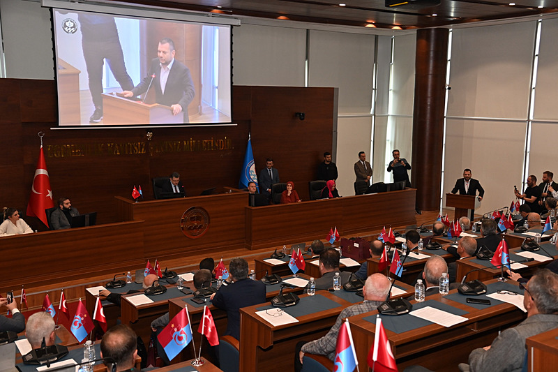 Trabzonspor Başkanı Ertuğrul Doğan Trabzon Büyükşehir Belediyesi Meclis Toplantısı'nda konuştu (DHA)