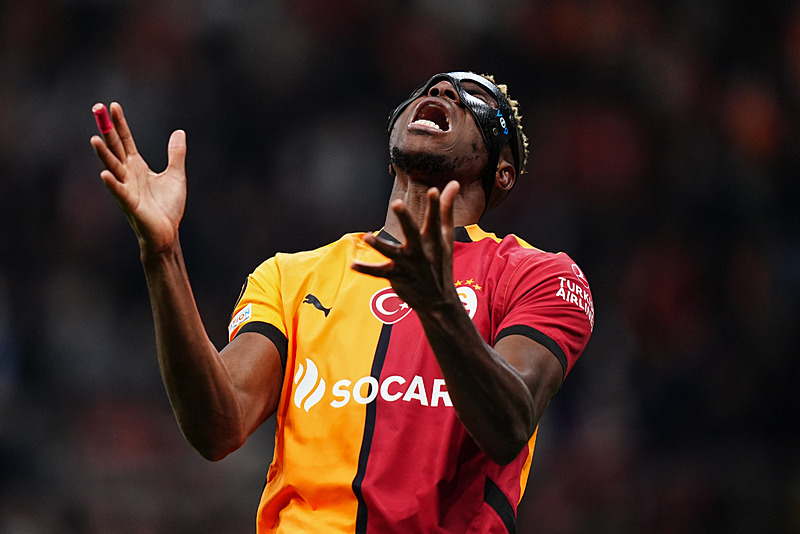 Victor Osimhen 9 maçta 8 gol atıp 4 asist yaptı (AA)