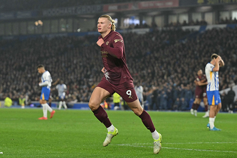 Erling Haaland attığı gollerle ilk günden bu yana Manchester City'nin en önemli gol ayağı (AFP)