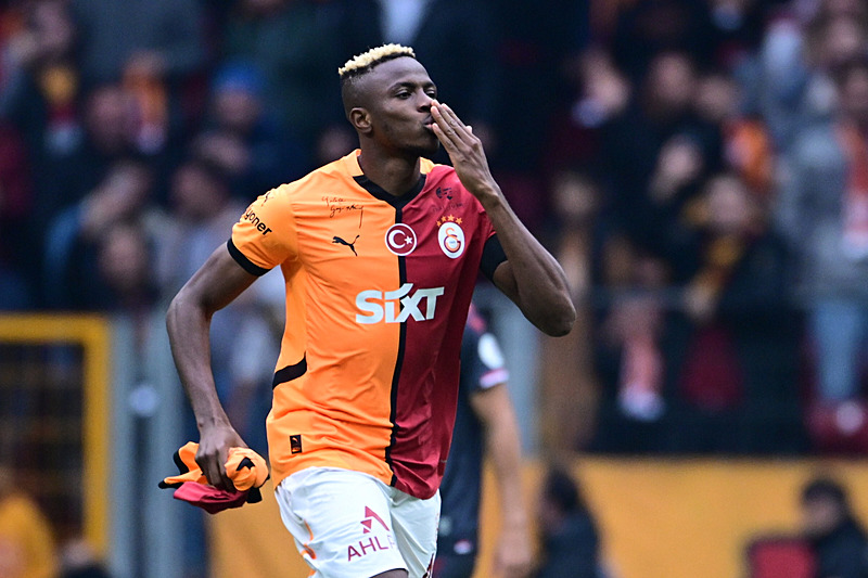 Victor Osimhen Galatasaray'daki 9 maçında 8 gol atıp 4 asist yaptı (AA)