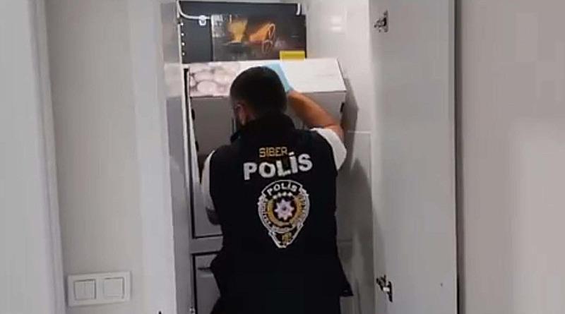 İzmir merkezli 5 ilde yapılan yasa dışı bahis operasyonunda 16 şüpheli gözaltına alındı (DHA)