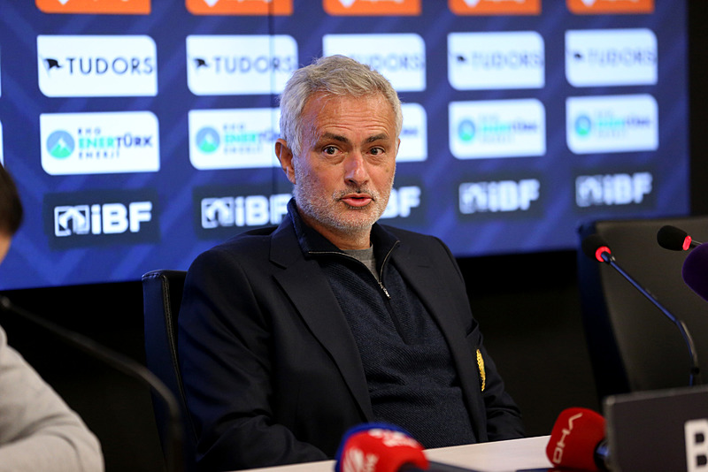 Jose Mourinho İngiltere'de gündemden düşmüyor (AA)