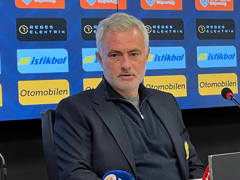 Jose Mourinho'nun piyasasını korumak için strateji izlediği öne sürüldü (AA)