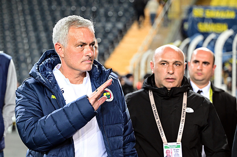 Jose Mourinho zaman zaman Süper Lig ile ilgili eleştirel yorumlarda bulunuyor (AA)