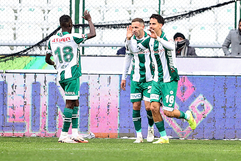 Konyaspor'un golünü Marko Jevtovic attı (AA)