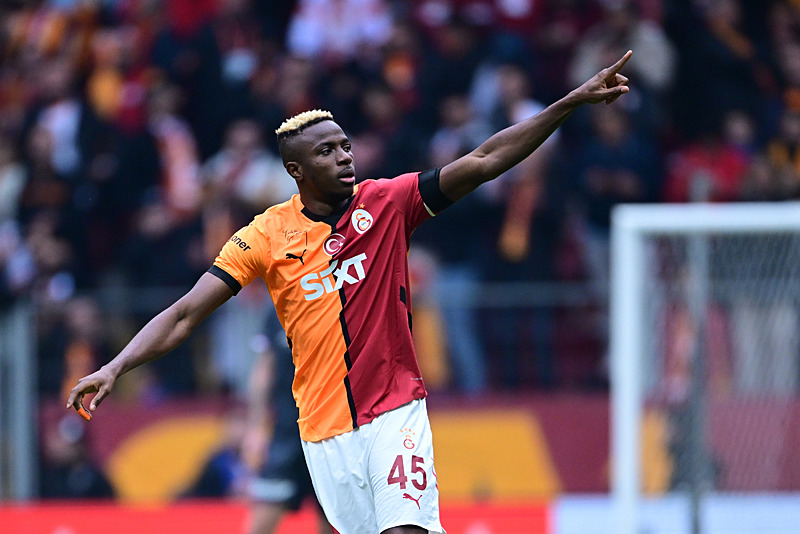 Victor Osimhen İtalya'da gündemdden düşmüyor (AA)