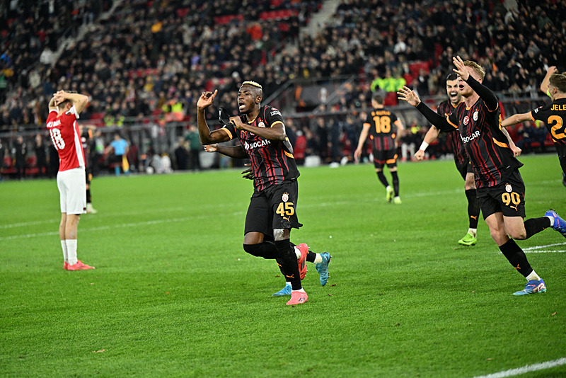 AZ Alkmaar 1-1 Galatasaray ÖZET || Maçtan dakikalar...-3