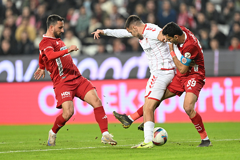 Antalyaspor Sivasspor'u 2-1 yendi (AA)