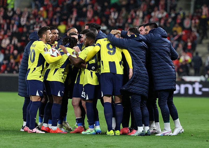 UEFA Avrupa Ligi: Slavia Prag: 1 - Fenerbahçe: 2 (Takvim.com.tr foto arşiv)