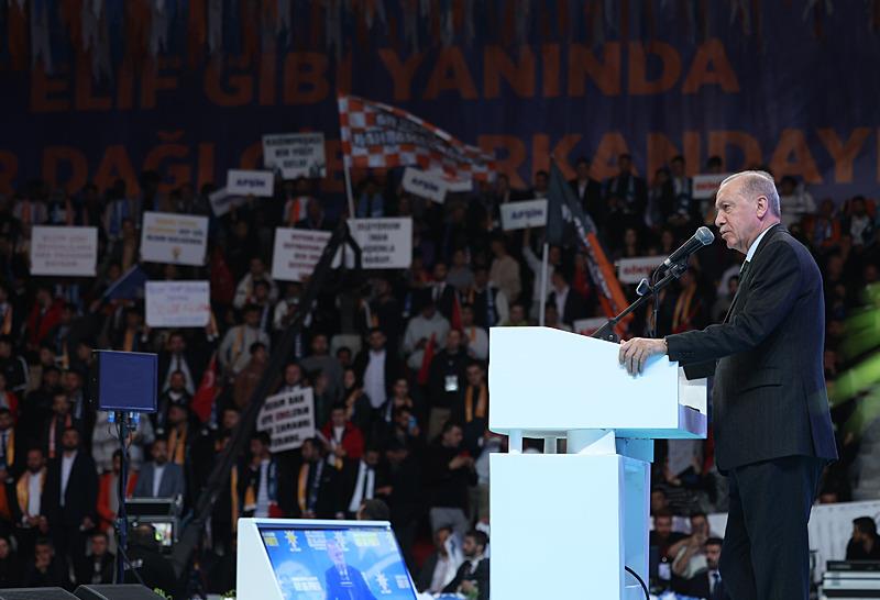 Başkan Erdoğan, partisinin Kahramanmaraş Kongresi'nde konuştu (AA)