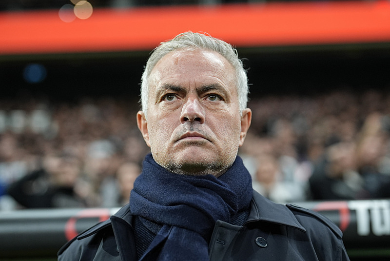 Jose Mourinho Beşiktaş'ı ve hakemi tebrik etti (AA)