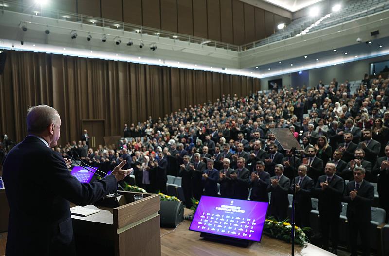 Başkan Erdoğan, partisinin Genişletilmiş İl Başkanları Toplantısı'na katıldı (AA)