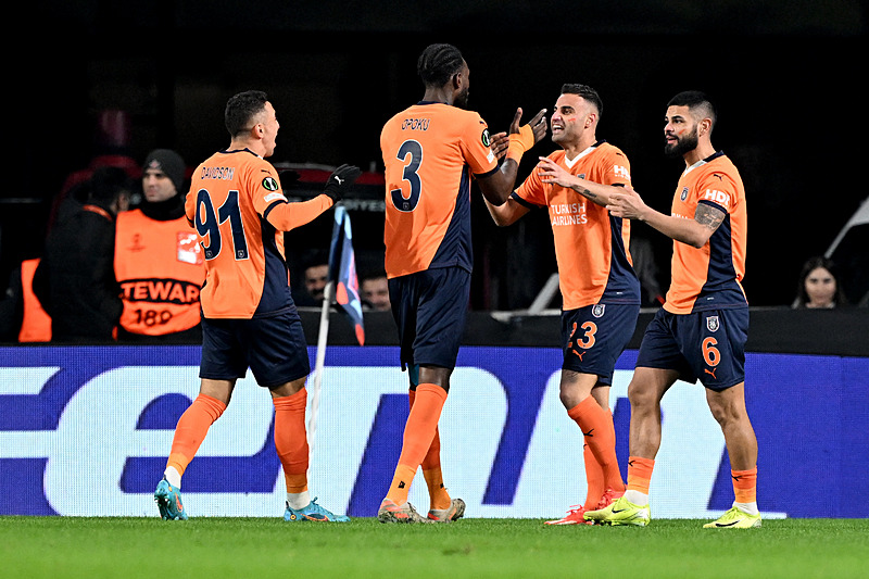 Başakşehir'in gol sevinci (AA)