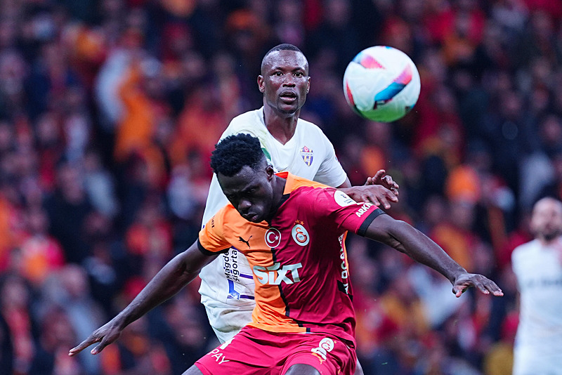 Davinson Sanchez (AA)