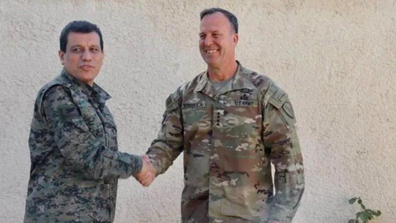 YPG elebaşı Ferhat Abdi Şahin ve ABD Merkez Kuvvetler Komutanlığı (CENTCOM) Komutanı Kurilla (Takvim.com.tr)