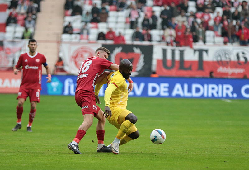 Antalyaspor son 4 maçında 3. galibiyetini aldı (AA)